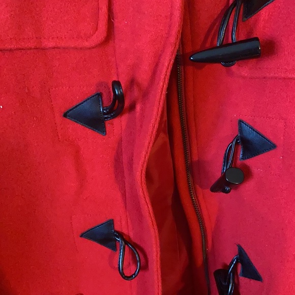 Red coat - Picture 4 of 4